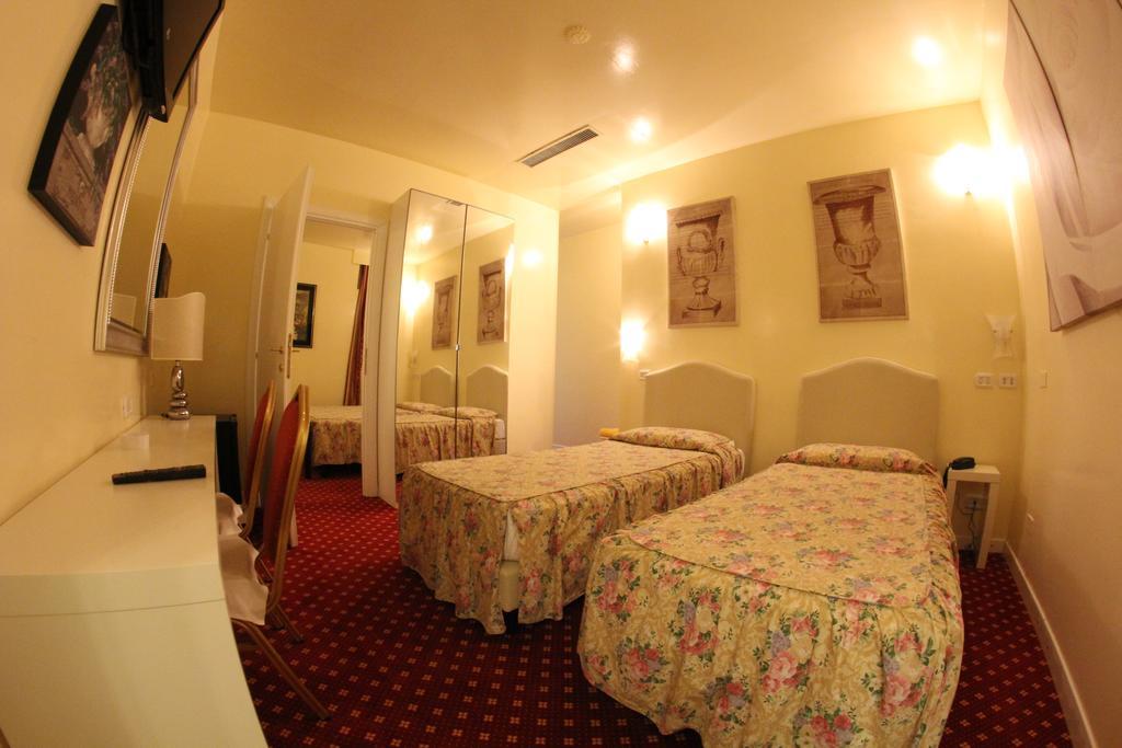 Europa Fiera Rho Hotell Rum bild